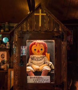 Annabelle Bebeği