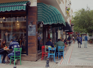 Kara Sevda Dizisi Nihan'ın Resimini Çizdiği Cafe Nerede