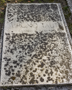 Bruno Taut'un Mezarı