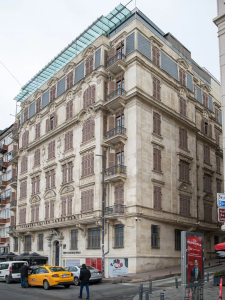Kirzade Apartmanı (Deniz Palas)